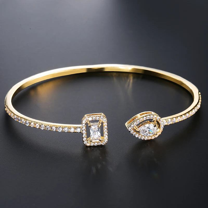GeoLuxe™ Bangle
