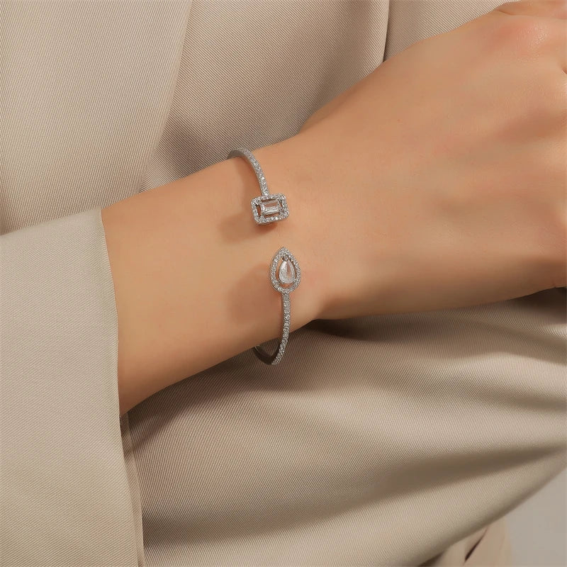 GeoLuxe™ Bangle